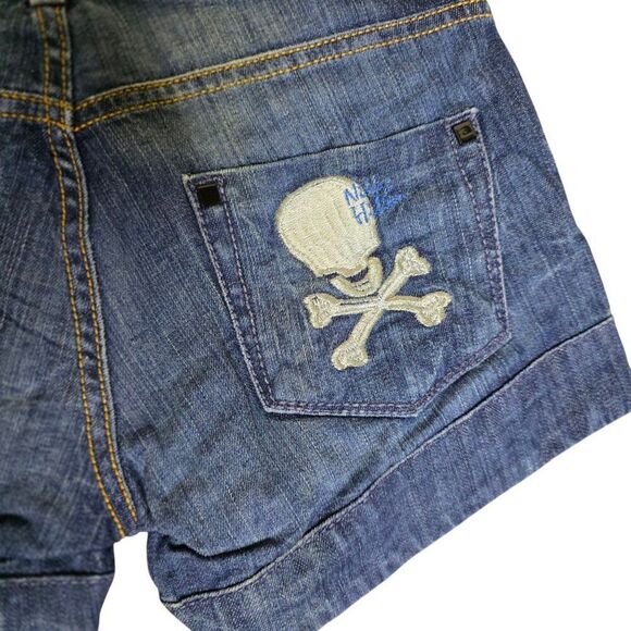 Chick by Nicky Hilton Skull Design Distressed Denim Shorts Womens Size 27 Blue - Picture 4 of 5